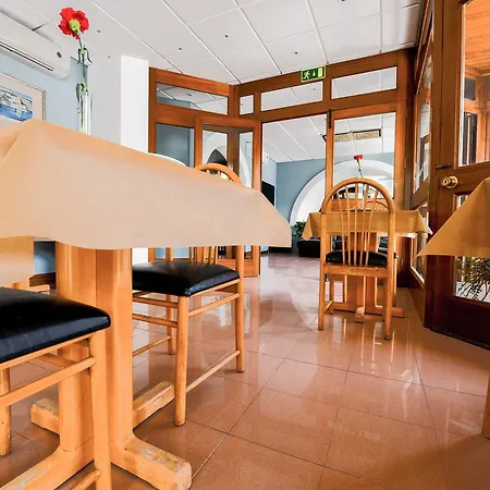 Hotel Il-plajja Marsalforn