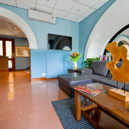 Il-plajja Hotel Marsalforn