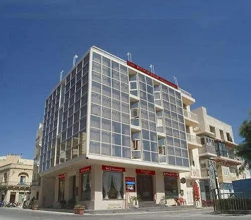 Il-plajja Hotel Marsalforn